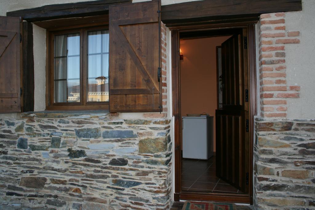 Apartamentos Posadas De Granadilla 사르사 데 그라나디야 외부 사진